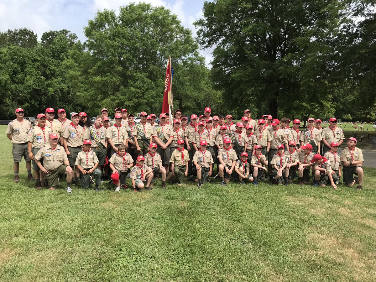 TheGoosesCache's tweet image. Our scouts serving on Memorial Day!