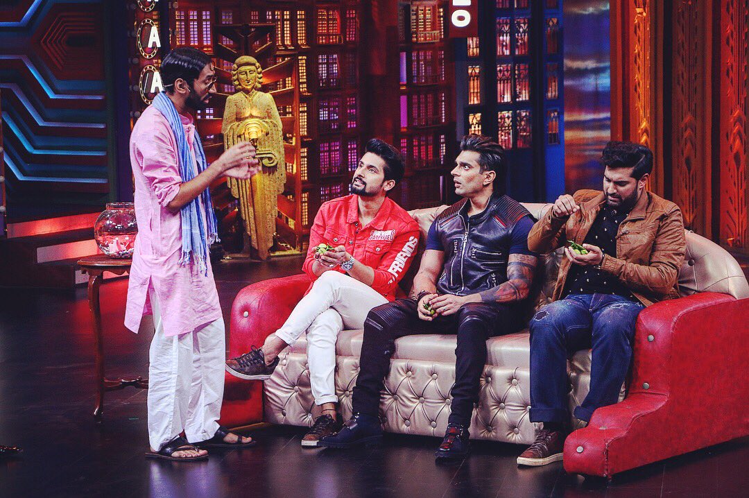 abhilashthapli's tweet photo. 3 देव &amp; 1 दानव..! 😂
.
May u guys break all the records. ❤️
.
.
#3Dev #cutiepiesharma #ekr #entertainmentkiraatat9 #entertainmentkiraat #fun #laughter @Iamksgofficial @_ravidubey @ikunaalroykapur @3DevFilm @ColorsTV @nikuld https://t.co/5ruLpyiA9c