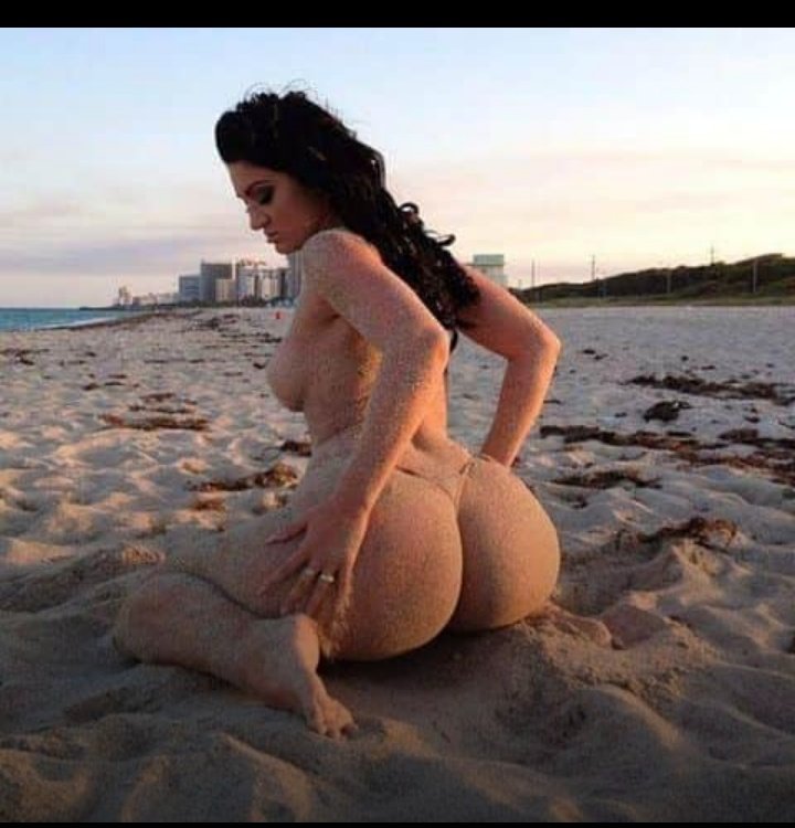 3rdCoastChris's tweet photo. Don't be ashamed bro @ovo_drake86 #Sophiebrussaux #storyofadonis https://t.co/kzgMQKb9hQ