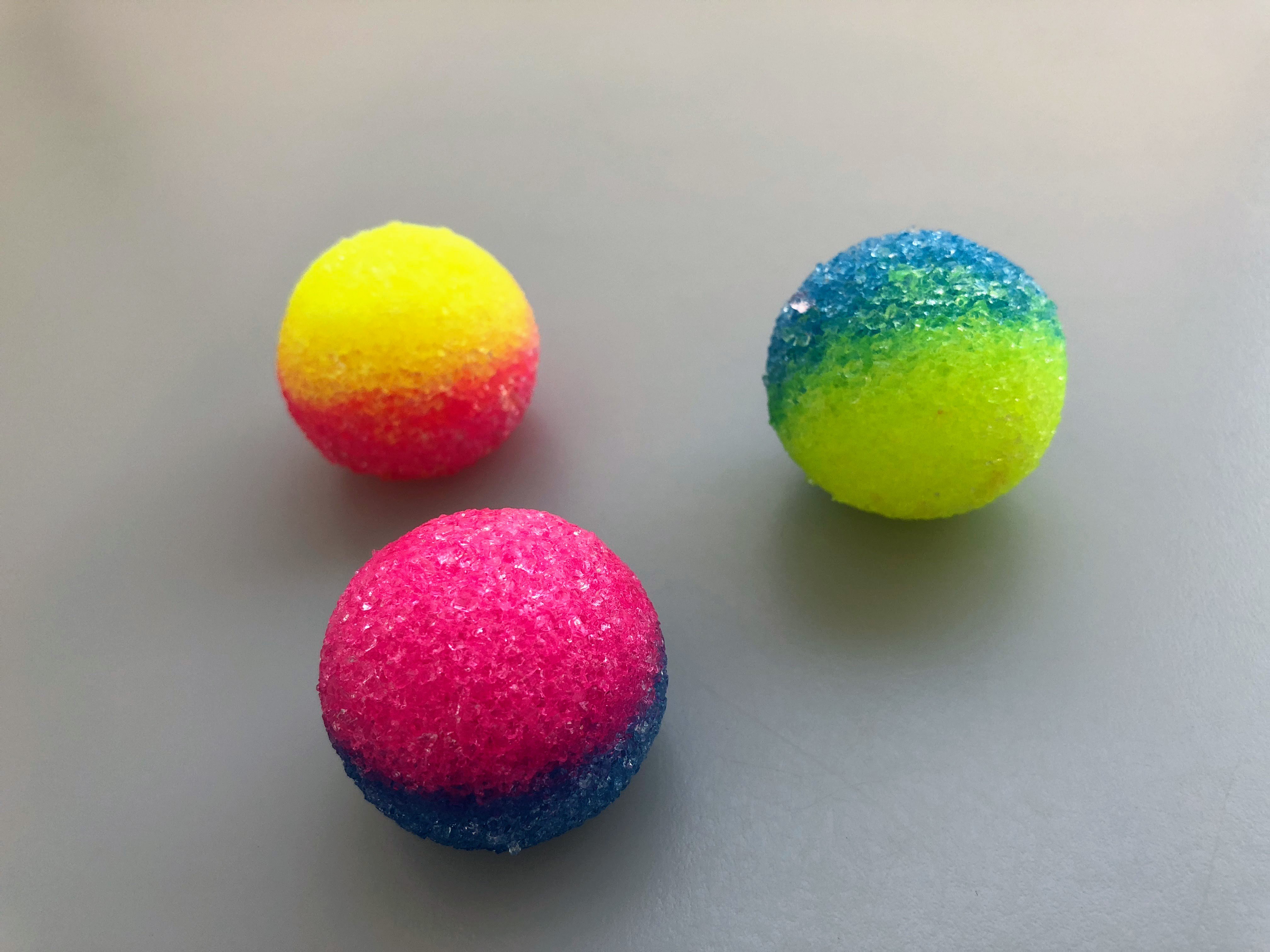 Can Do キャンドゥ おうちで簡単にスーパーボールが作れちゃうキットのご紹介です 3色セットなので組み合わせを自由に変えてオリジナルデザインのスーパーボールを作ろう 1セットで2 3個のスーパーボールが作れます キャンドゥ 100均 おもちゃ