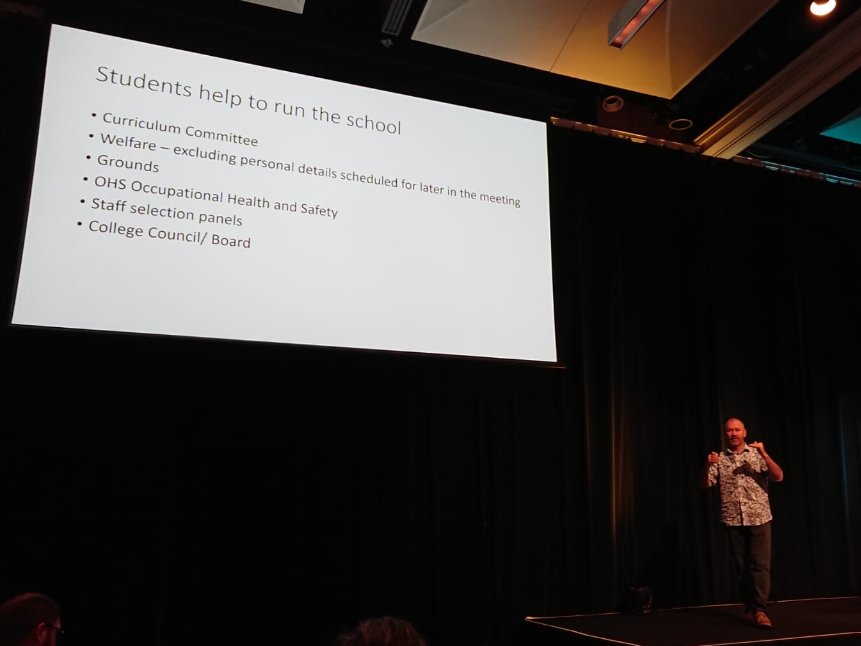 leaf_arch's tweet photo. @EdRev gave a stunning closing keynote today. 2018 LEA Conference delivered on its 3Rs: reflection, relevance & a whole lot of revolution! #LEASyd18 #LEASyd #LEA #3Rs #education #learning #school #schools #pedagogy #innovative #future #leafarch #reflection #relevance #revolution https://t.co/ujKO2n3hqc