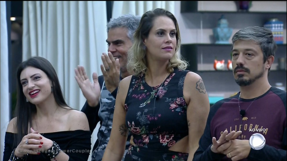 euleogoes's tweet photo. Que tombo foi esse? #RepescagemPowerCouple https://t.co/A8nwGoWDza
