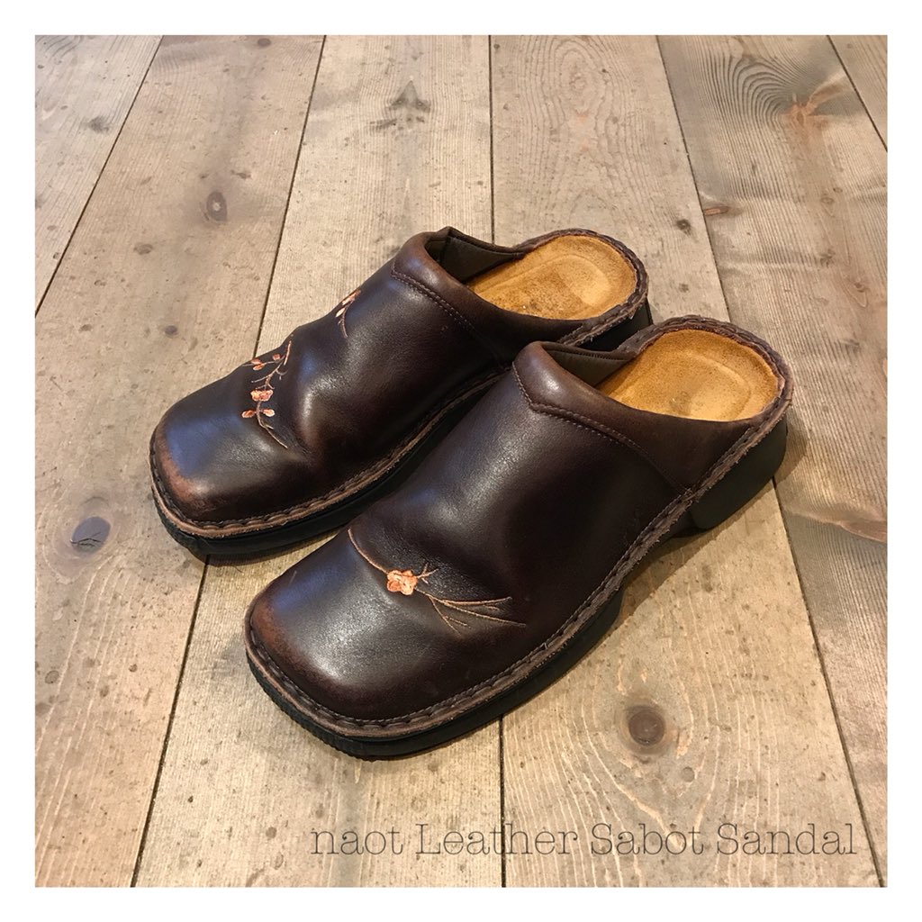 Taffee Ar Twitter Naot Lether Sabot Sandal 入荷 ソフトレザーで柔らかく ソールも計算された作りで 履きやすさ抜群の Naotサボサンダル ドクターマーチンやダンスコ好きの 方にも是非オススメ Taffee 宮崎 古着 刺繍 ナオト サボサンダル サボ