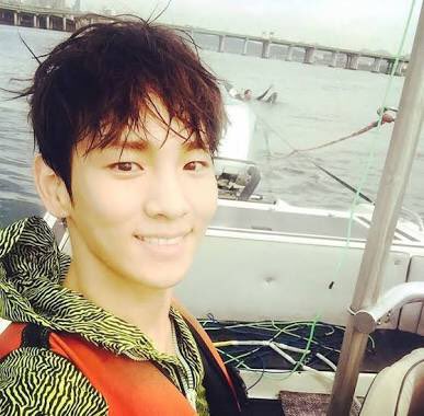 s h i n e e on Twitter: