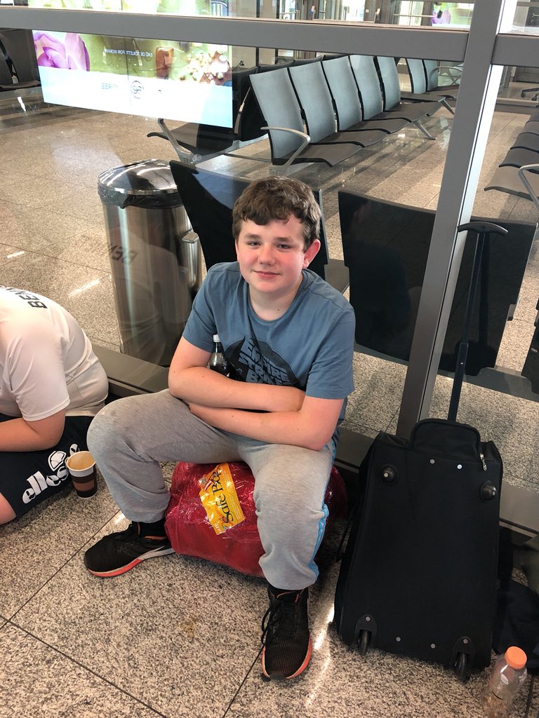 Krakow2018's tweet photo. @Brianisimpson3 We are at the airport and our flight is at 07:15. https://t.co/MLTG2sJ2Bx