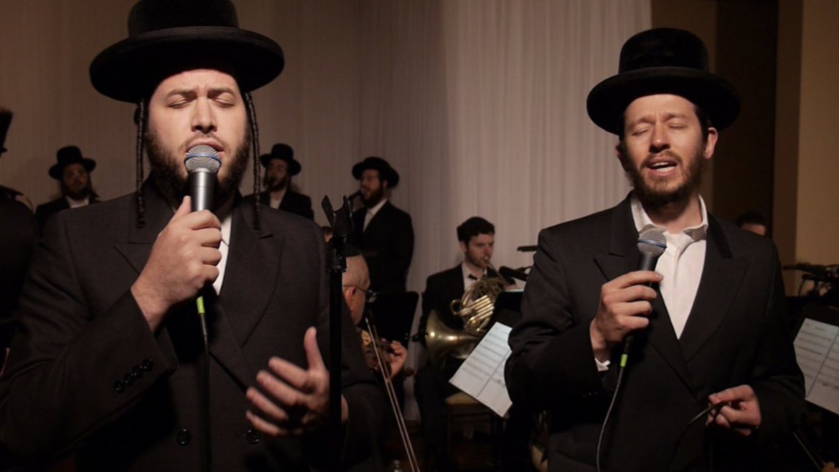The A Team (@ateamorchestra) on Twitter photo First up, a heartwarming chupa conducted by maestro @agourarie featuring the kings of ‘Hartz’ <a href="/IsaacHonig/">Isaac Honig</a>, <a href="/ShloimeGertner/">Shloime Gertner</a>, <a href="/MottyIlowitz/">Motty Ilowitz</a> & <a href="/ShulemSaal/">Shulem Saal</a> accompanied by <a href="/TheShiraChoir/">Shira Choir</a>
Stage Manager/Photos: @MottyJay
Photos/Video: @VideoByMotty First up, a heartwarming chupa conducted by maestro @agourarie featuring the kings of ‘Hartz’ <a href="/IsaacHonig/">Isaac Honig</a>, <a href="/ShloimeGertner/">Shloime Gertner</a>, <a href="/MottyIlowitz/">Motty Ilowitz</a> & <a href="/ShulemSaal/">Shulem Saal</a> accompanied by <a href="/TheShiraChoir/">Shira Choir</a>
Stage Manager/Photos: @MottyJay
Photos/Video: @VideoByMotty