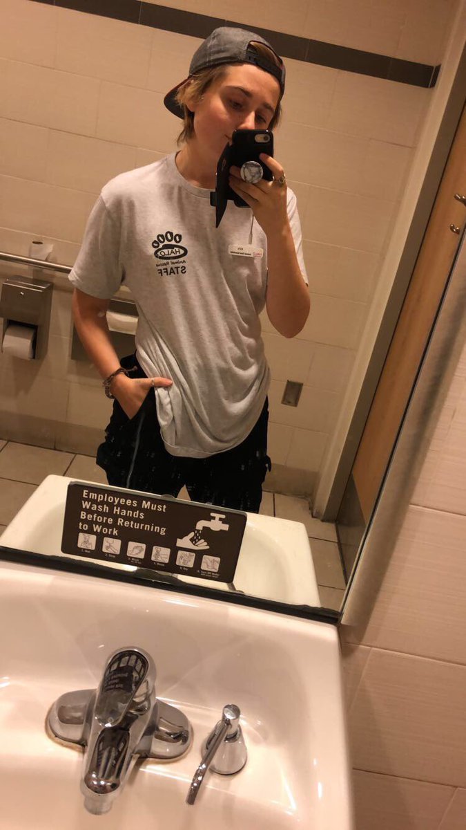 CourierKen's tweet photo. small gay disguised as a chad https://t.co/2mJNamYnEq