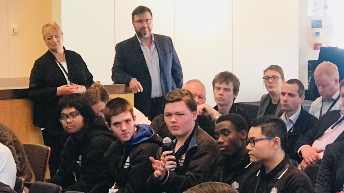 RedEyeApps's tweet photo. “There was a disconnect between education &amp; how industry will be working in 20-30 years. We’re starting to connect the two.” Schools like #Playford are making a difference. @becdecicco @digital_node #frontier40conf @SAPowerNetworks @wjgerard @EnervenAU #DigitalTransformation https://t.co/xdcLjnHoBp