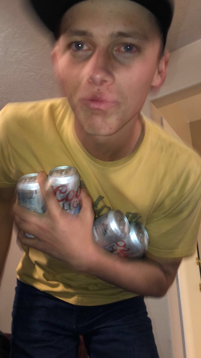 stefanigleave's tweet photo. happy birthday der #arethegoodtimesreallyoverforgood #kissinhandsandshakinbabies #fifthgearproblems #dontforgetyoursinkrows ❤️❤️🇺🇸 https://t.co/v5GYHALbkV
