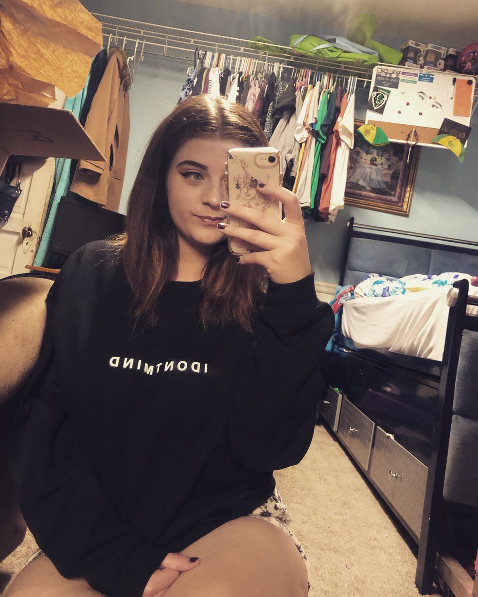 Gods_Childe's tweet photo. #IDontMind 💕 https://t.co/l76Llx0fj5