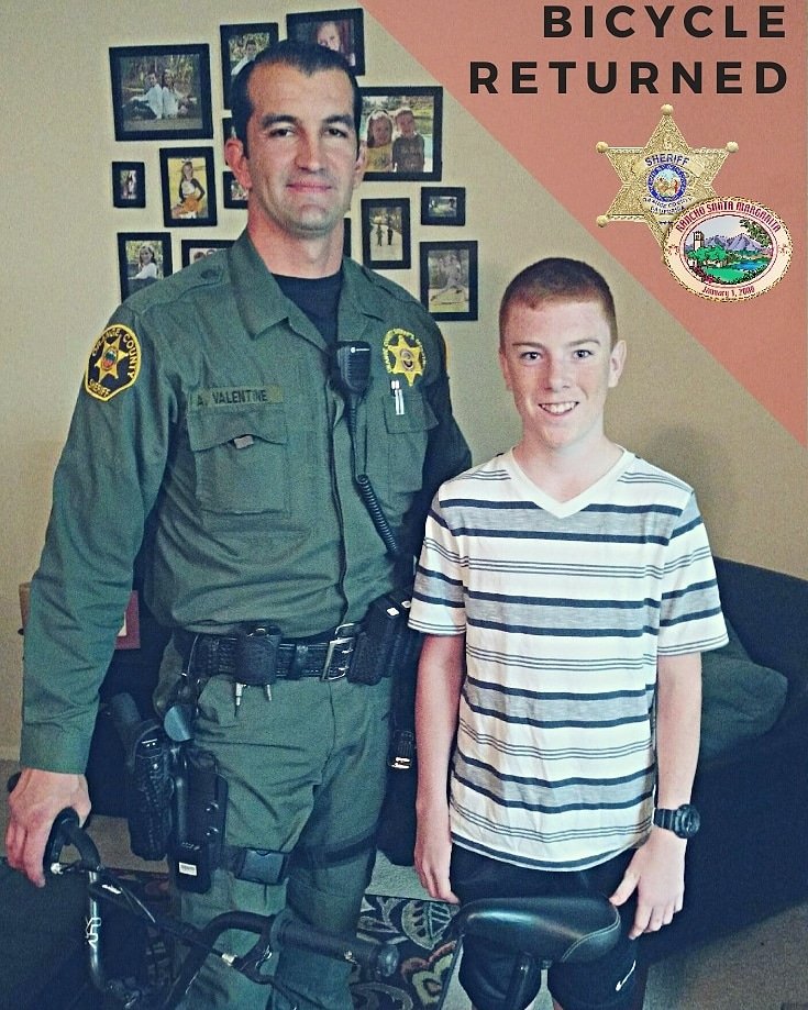 OCSDRanchoSM's tweet photo. Your #RSM Deputies 👮‍♂️ assisted in locating and returning a stolen bicycle🚴‍♂️. Great teamwork all around 👍

#ProudtoserveRSM #KeepingRSMsafe #communitypolicing #OCSD https://t.co/NOtLJcmkj0