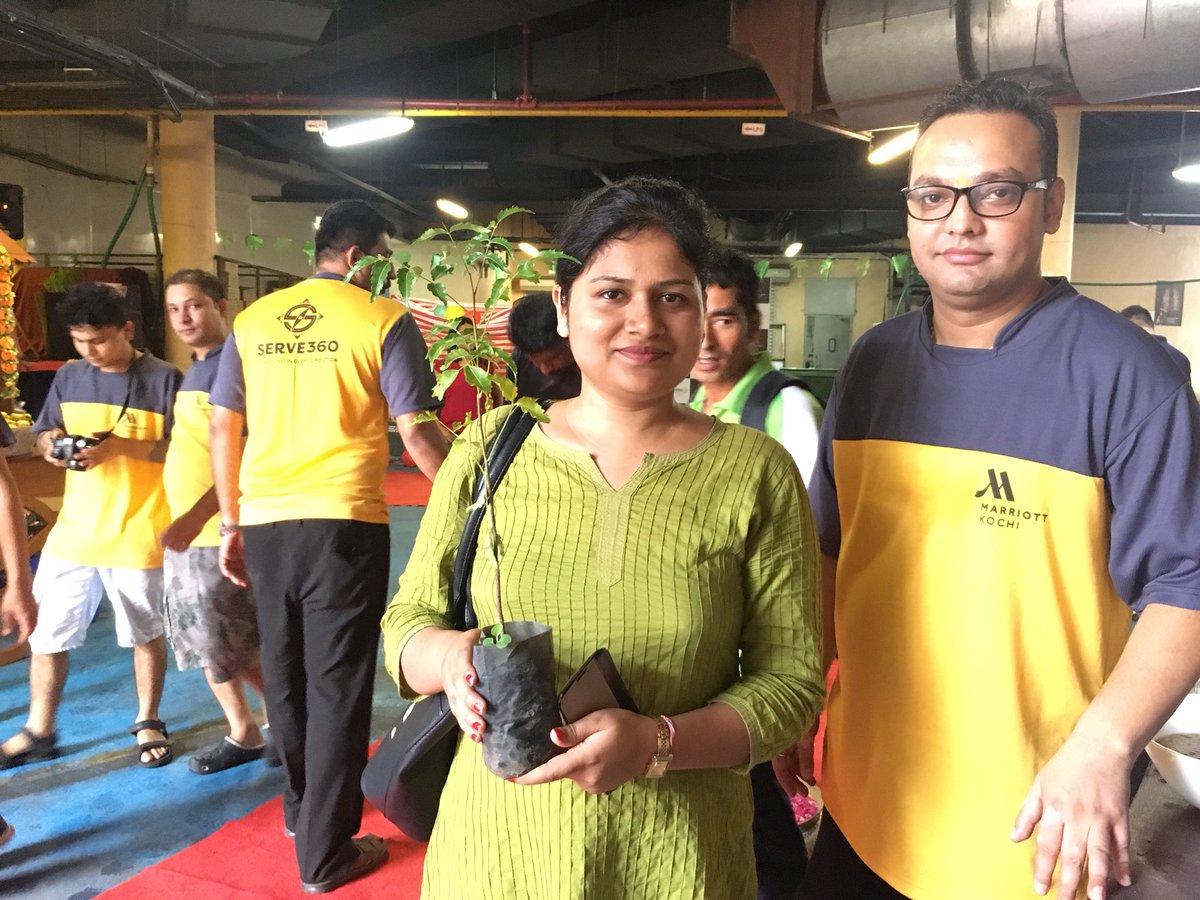 rahulde49661733's tweet photo. #titans #serve360 #AAWon @kochimarriott @marriottintl #associateappreciationweek #itstitanday #bigday https://t.co/rZaAUeTIxT