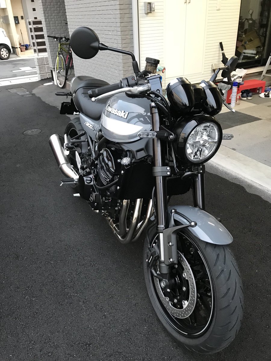 TwoSyo's tweet photo. 友人のz900rs CAFE オーヴァーレーシングハンドルキット 車高調キット ショートサイドスタンド カウル外し
まだまだカスタムしていくらしいです笑
カッコイイ！ #z900rs CAFE #z900rs  #カワサキ #ゼファー750 https://t.co/8czCWSAnnL