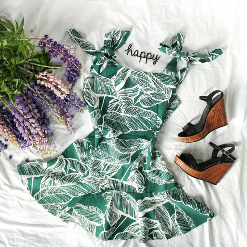 BloomingChen's tweet photo. awesome!extremely impressive backless leaf print dress😘😘😘😘 https://t.co/vmB3sJhaGD