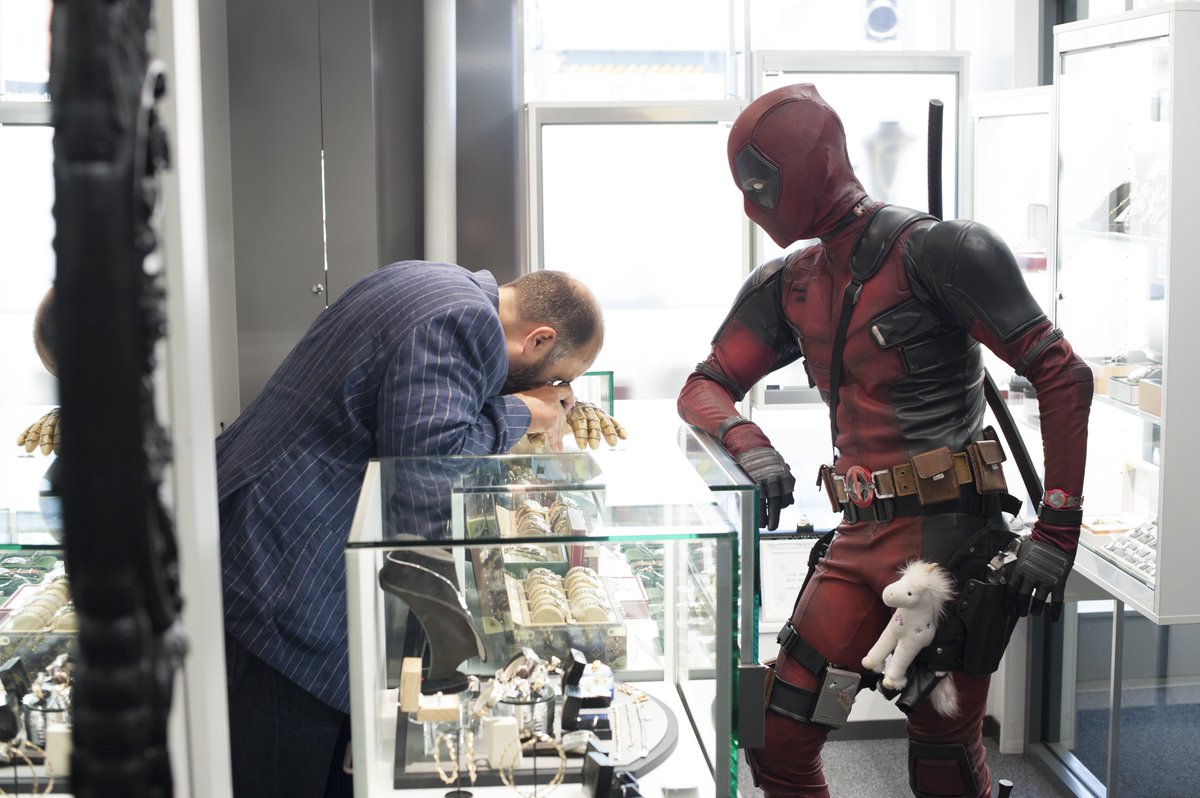 Deadpool tries pawning the Infinity Gauntlett at JF Daughters @jfdaughters during a SEIFF promo video shoot in #Epsom Full story seiff.shp.media/seiff-promotio…
