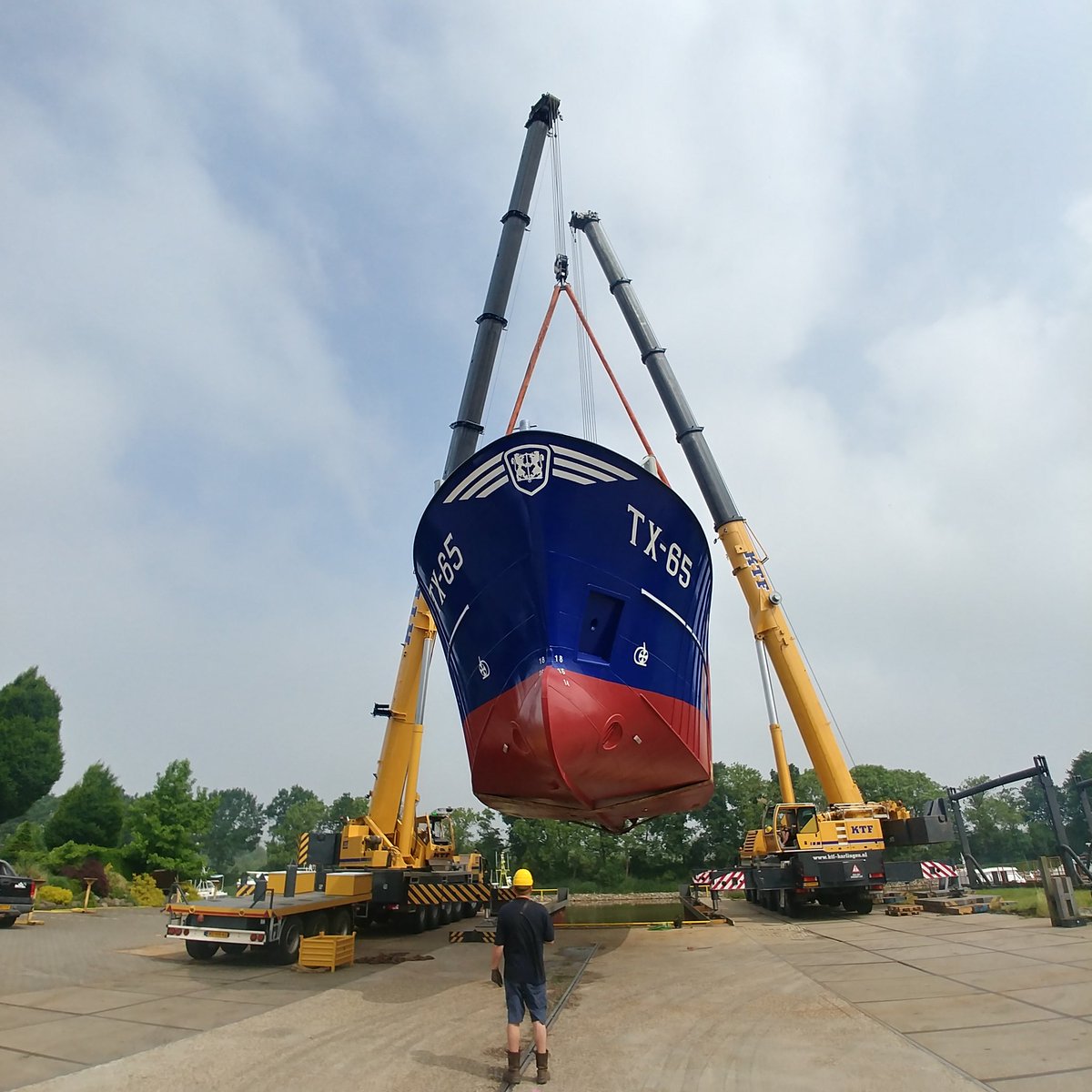 VCU_NL's tweet photo. Launching TX-65.  Completely built at Urk @VCU_NL for Texel owner mr. Erik Kalf. With all main subcontractors from Urk. @UrkMaritime https://t.co/6ZPegYlOnh