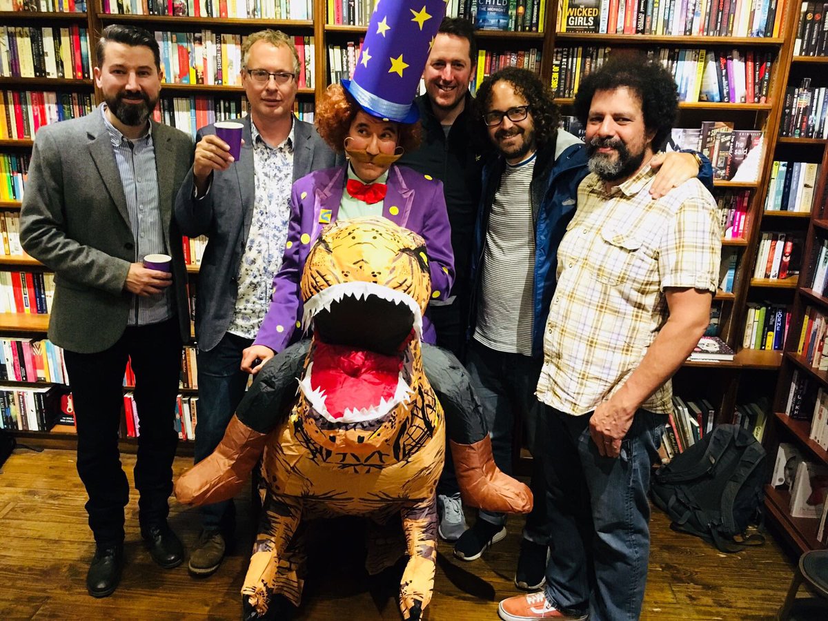 The Ocean gang and Mr Ree. #TheWondrousDinosaurium @WELBooks