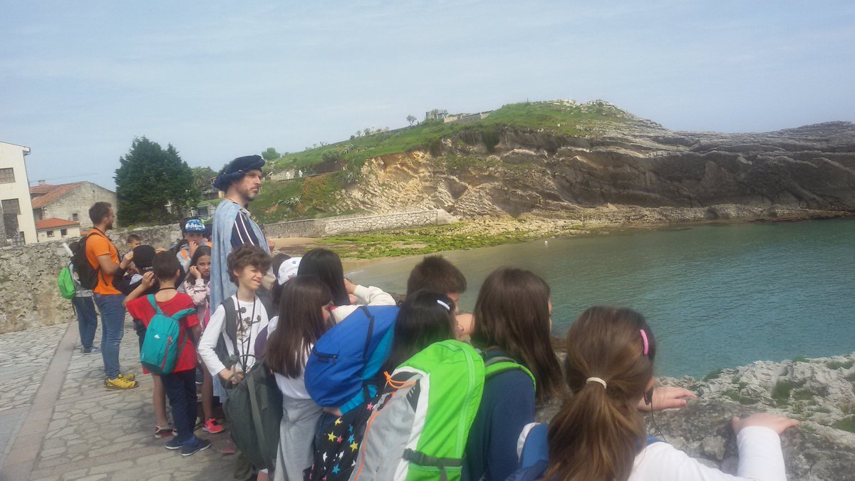 2cicloauseva1's tweet photo. Conociendo la historia de Llanes relatada muy bien por el Emperador Carlos V. ¡ Qué interesante! @ausevamaristas https://t.co/reX5U3lRZv
