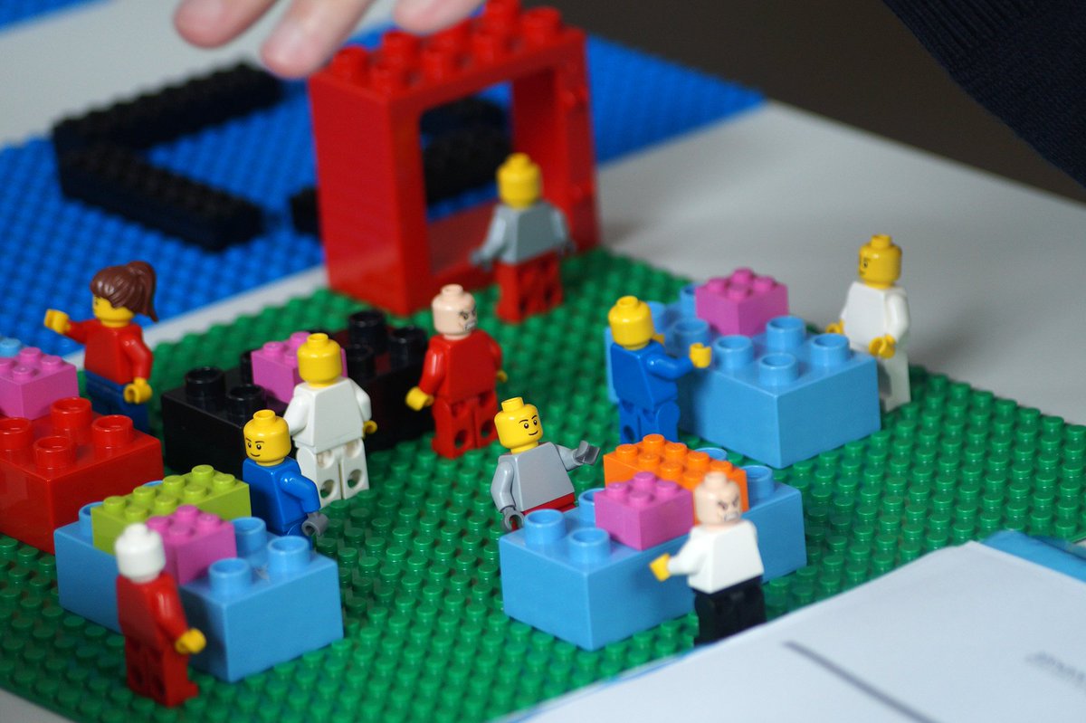 Im #ServiceLab <a href="/ZHAW/">ZHAW</a> entstehen die ersten Prototypen der #IBH #SeamlessLearning Teilprojekte Wellen und BiLeSa <a href="/INTERREGTweets/">Interreg Tweets</a> @HTWG <a href="/HSGStGallen/">Universität St.Gallen (HSG)</a>