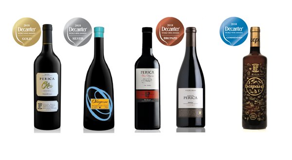 BodegasPerica's tweet photo. Empezamos el día con la mejor de las noticias!! Hemos recibido muy buenas puntuaciones en los @Decanter
#MedalladeOro para nuestro #PericaOro, #Plata para nuestro #blanco #Olagosa, #DavidPerica y #Crianza han conseguido #medalladebronce y un #recomendado para el #6cepas6blanco https://t.co/XoUnCyV5Zk
