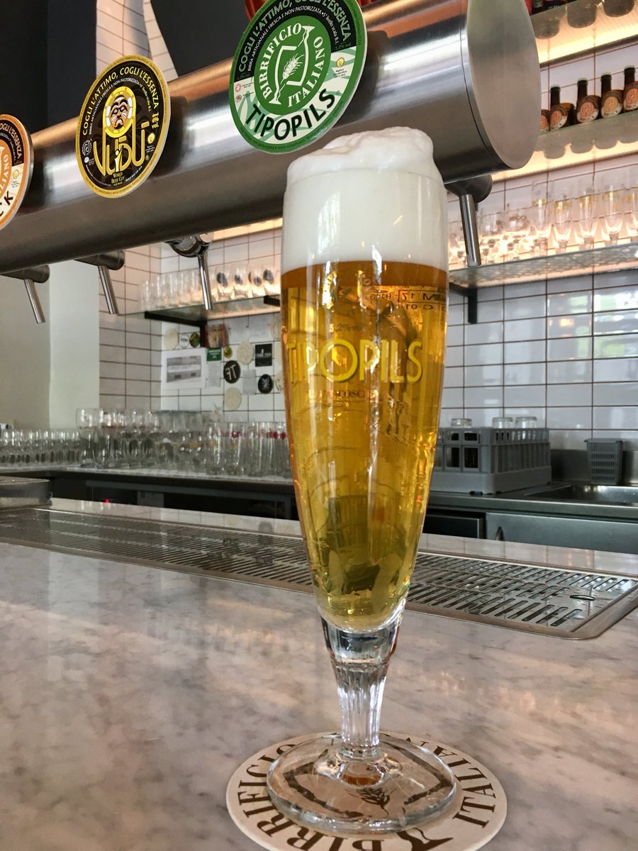 Birragenda's tweet photo. A clean, fresh and fragrant #Tipopils by @IlBirrificio put the sunshine in your day.... #craftbeer #craftbeerhour https://t.co/OzN9fAsytv