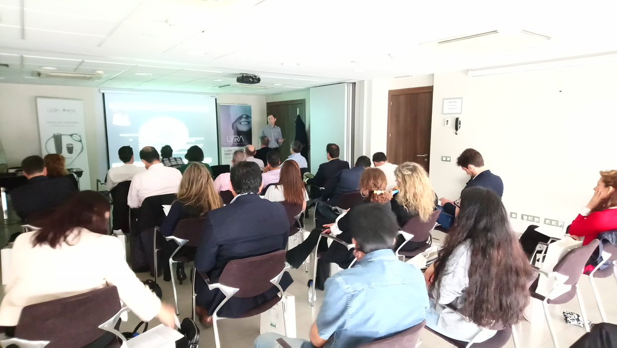 Etkiberia's tweet photo. El pasado 25 de mayo realizamos el curso de precisión en odontología: la cirugía guiada y el flujo digital en Madrid.
 Desde estas líneas queremos agradecer el entusiasmo del Dr. Miguel Ángel García Grimaldo y el Dr. Jesús Moreno. https://t.co/eTEGNNwmLV