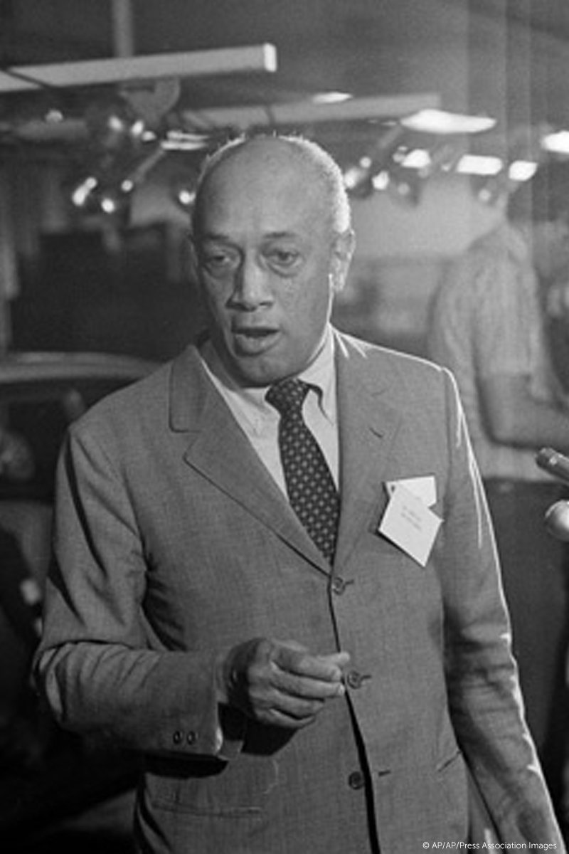 RoySocChem's tweet photo. #175face Henry Aaron Hill was born #onthisday in 1915. He went on to become the first African American president of the American Chemical Society in 1977. https://t.co/YPLAX3aNwI https://t.co/xkMduStWc5