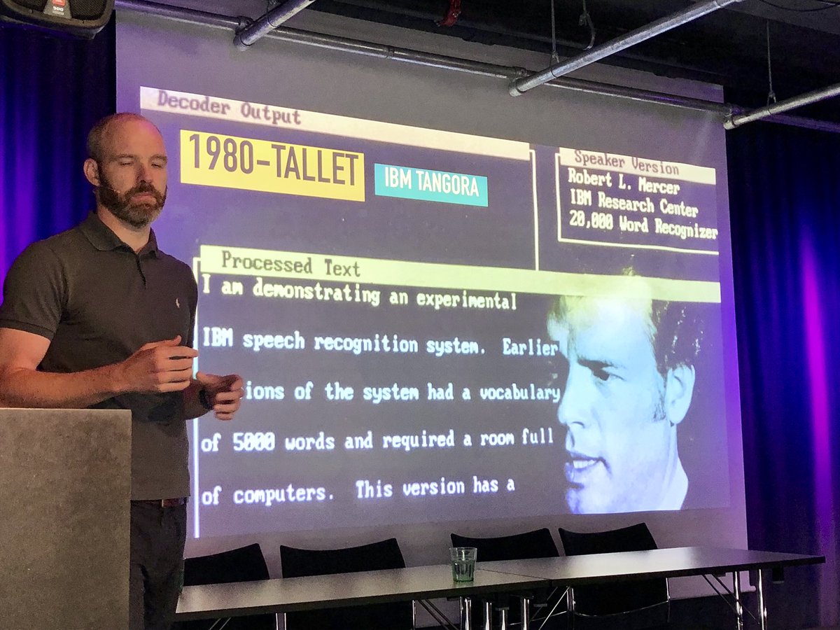 Andreas Schjønhaug forteller #nona18 om “Tale til tekst”-verktøyet, og viser noen artige eksempler på oronymer: “Euthanasia” høres dessverre likt ut som “Youth in Asia”.