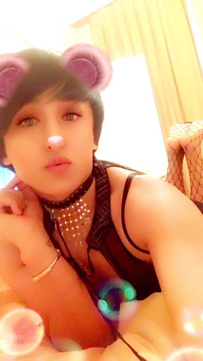 ESKORTB04683404's tweet photo. Taksim yer var Bayan Gay grup sex￼😘
💋05389505415💋
#escortkizlar
#escortbayan #escortbostanci #escortmerter #escortyabanci #escortbayanlar #eskortsirinevler #eskortistanbul #eskortbeylikduzu #eskortavcilar #eskorthalkali https://t.co/NjD3pRhpFS