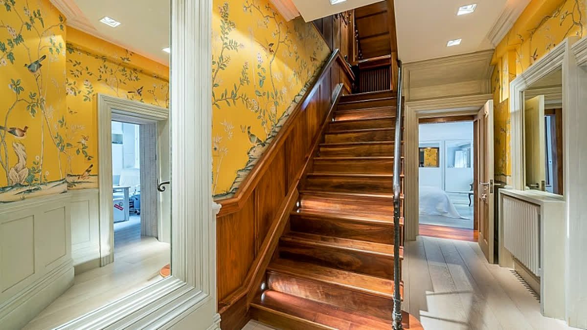 lppestates's tweet photo. A stunning and unique ground floor three bedroom maisonette in South Kensington entered through immaculate common parts. https://t.co/WBAaPuKR4X #London #Property https://t.co/Nf2hmKalPn