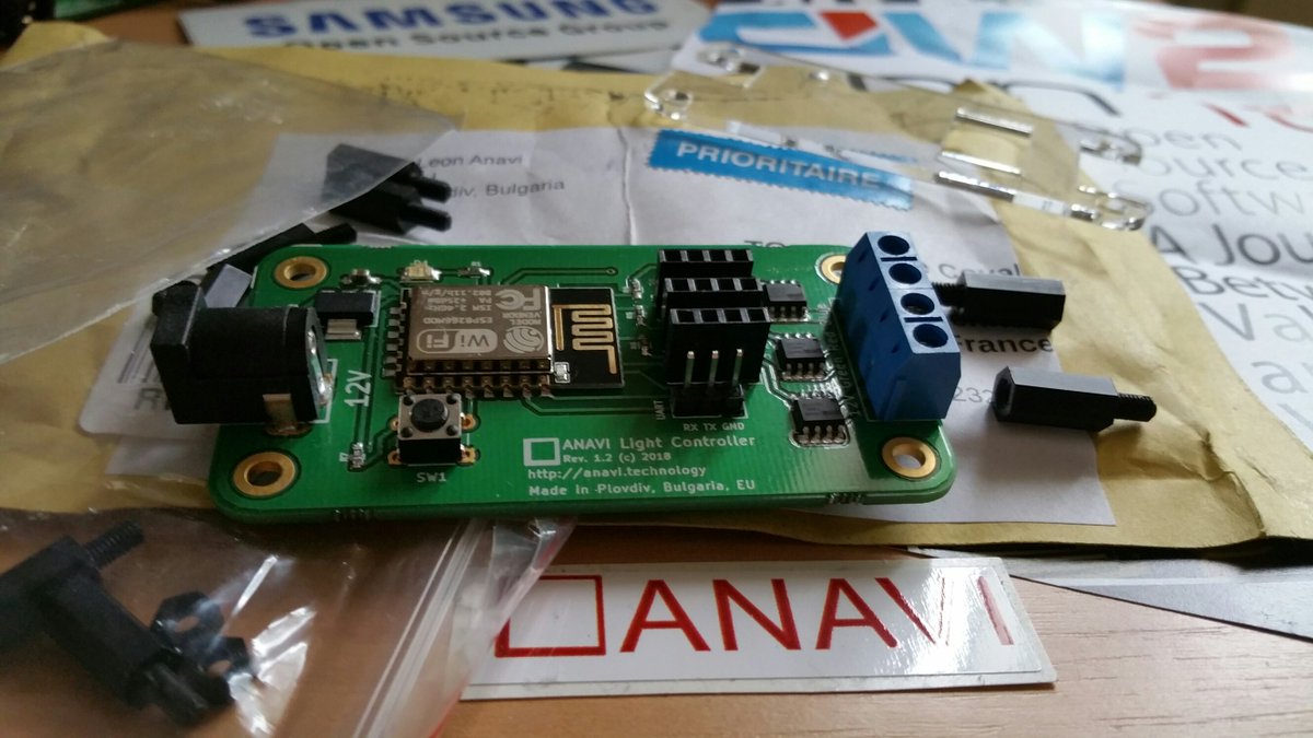 RzrFreeFr's tweet photo. #esp8266 : Just recieved latest @AnaviTech #LightController for #LedStrip using @EspressifSystem #wifi #iot module https://t.co/olVk0PCT9l