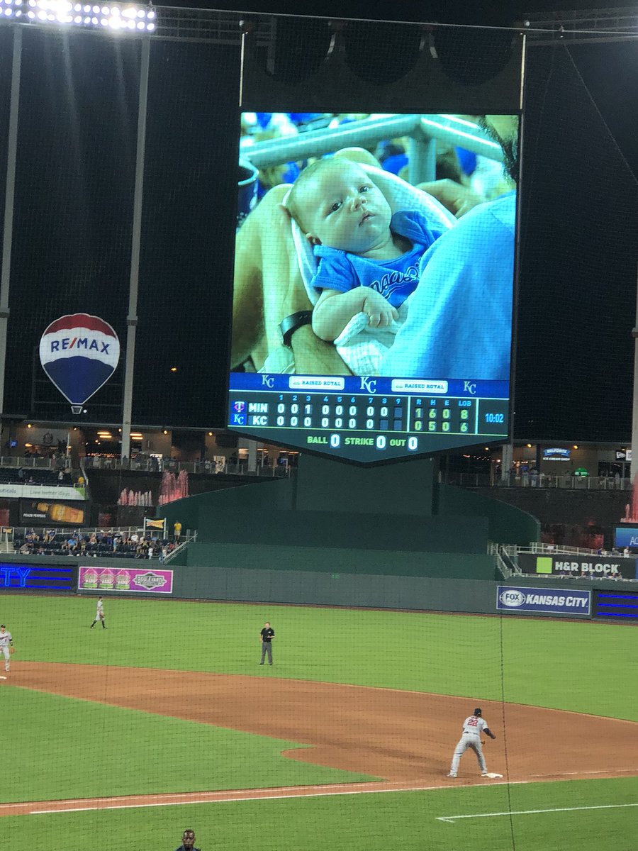 JaredBogard's tweet photo. 39 days old. 1st @Royals game and gets on #crownvision ?! #RaisedRoyal https://t.co/t7AMlj5hQq
