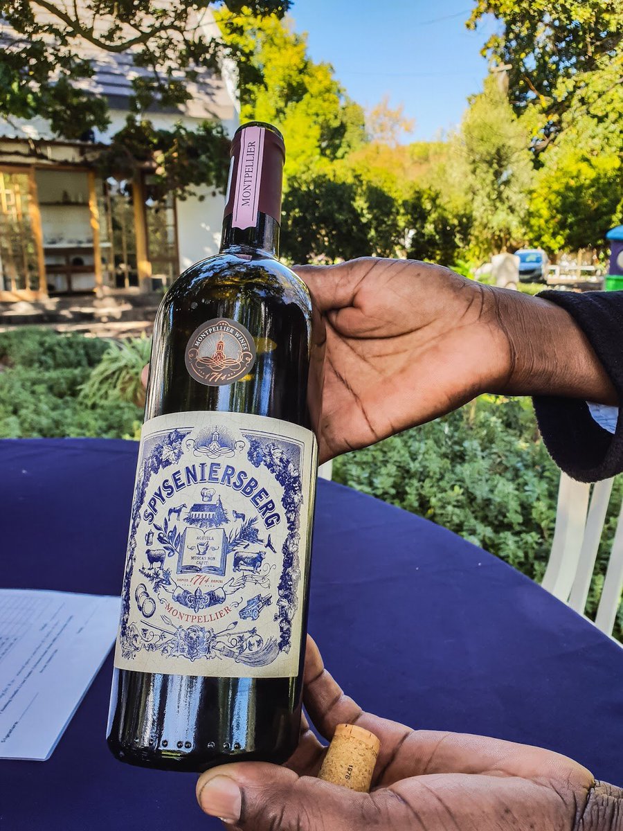 Lloyd Loots tweet media