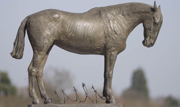 GrandDesignsIND's tweet photo. The War Horse memorial, built with a frail body, bowed head and eyes filled with tears at her comrades' fate, is a tribute to the thousands of horses, donkeys, and mules who lost their lives in World War 1.
#Symbolism #Horse #GrandDesigns
(Image source: https://t.co/D17c5fpRbD) https://t.co/7rAmznfBT5