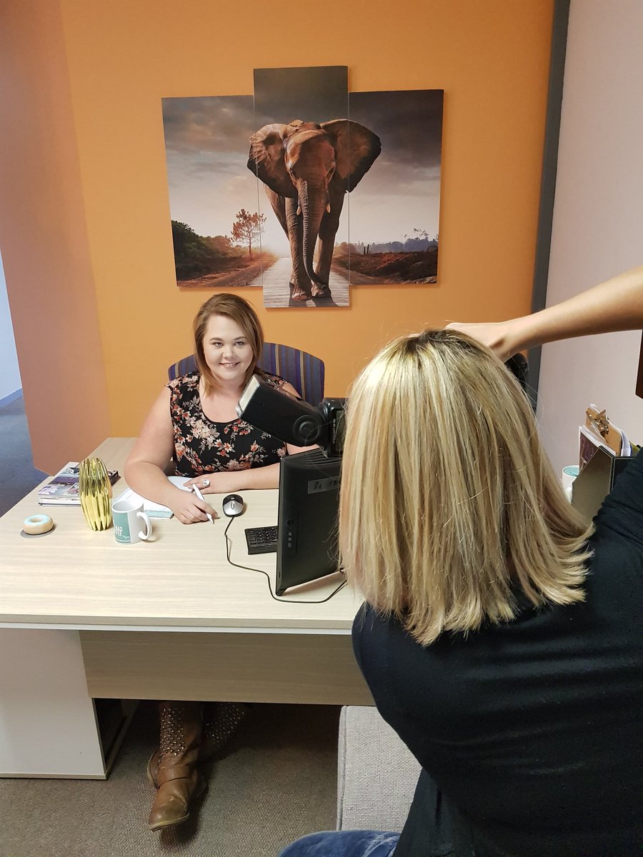 Photos4Eva did n photoshoot at our Zoo! Here is a sneak peak of <a href="/SupersillyStef/">Stefanie Nortier</a> , our Entertainment Eagle, in her natural habitat🦅

We will be posting more photos soon 😁

Styling, hair ñ makeup by Zandre from Photos4Eva.