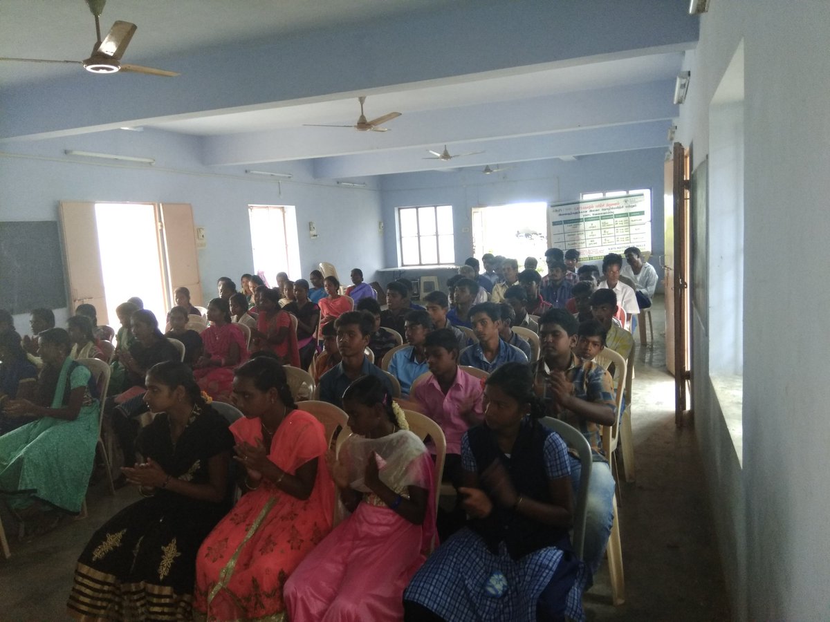 karuppusamyREAD's tweet photo. #READ

Today READ conducted carrier guidence seminar for #Sathyamangalam #Kadampor #Hill area students https://t.co/iSpmK8Uup2