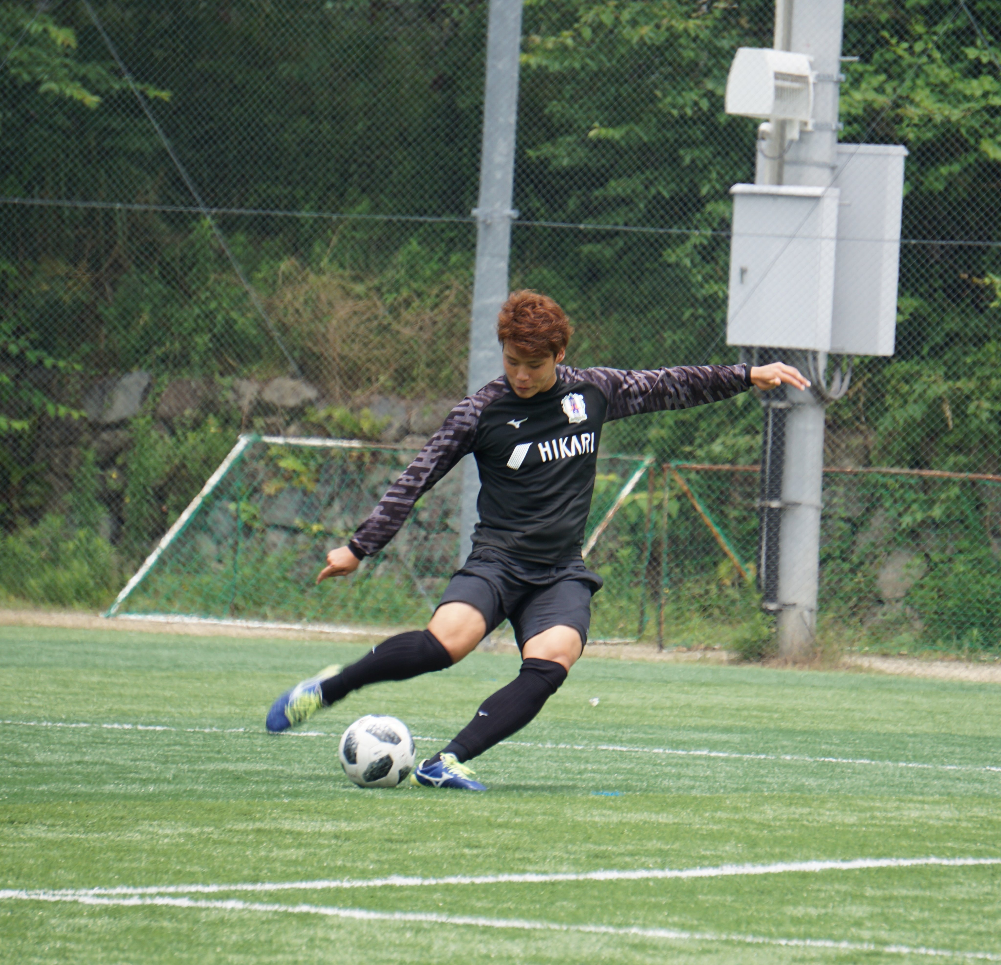 愛媛fc 愛媛fc練習風景 ロングパス 中距離 長距離のパスを出すときの蹴り方も人それぞれ 蹴る瞬間に注目してみました Ehimefc インフロント インステップ 山﨑浩介 野澤英之 西田剛 小池純輝 Soccer T Co Y7fnvuowlz Twitter
