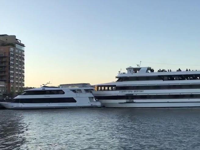 Corriere's tweet photo. Festa a bordo, nessuno tiene il timone: collisione tra barche sull’Hudson Video https://t.co/GwZ9kMdnNQ https://t.co/epdvyGEStg