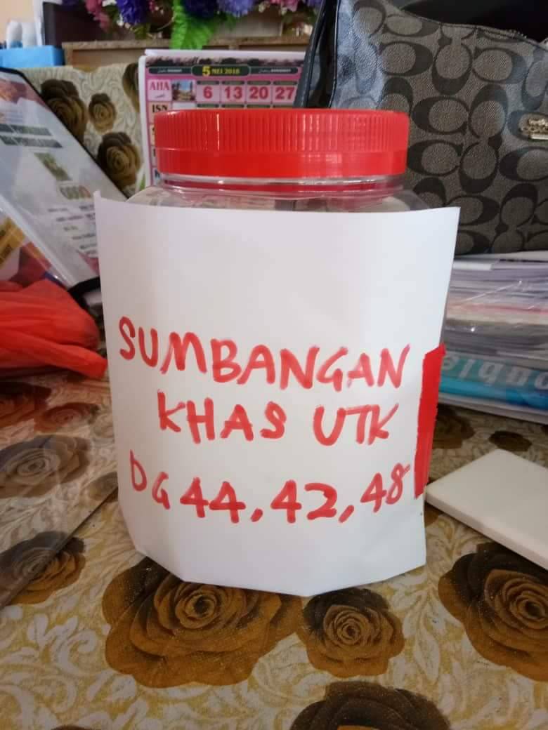 Jom start buat sumbangan untuk gred atas dari 41 sbb mereka jugak rakyat malaysia yg mengundi pakatan harapan. Tak leh bg duit...bg baju raya pun jadi lah.<a href="/n_izzah/">Nurul Izzah Anwar 🇲🇾 🌺</a> <a href="/anwaribrahim/">Anwar Ibrahim</a> <a href="/chedetofficial/">Dr Mahathir Mohamad</a> <a href="/mukriz/">mukriz zainon abiden</a> <a href="/MSabu_Official/">Mohamad Sabu</a> <a href="/drwanazizah/">Dr Wan Azizah Ismail</a>