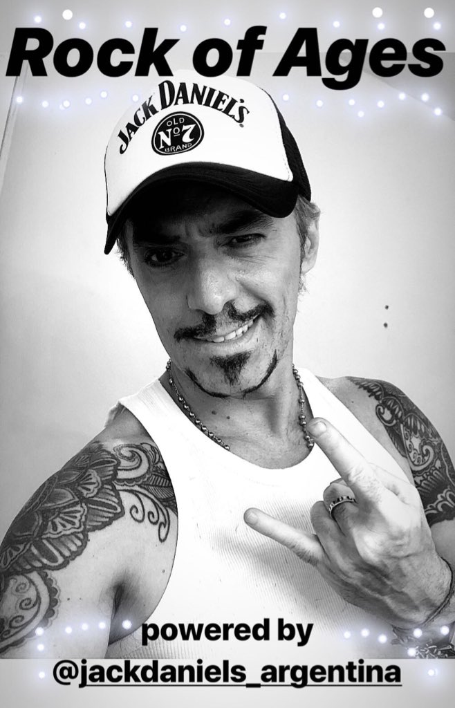 Gracias #JackDaniel’s por acompañar estas noches de Rock Of Ages en el Maipo!! <a href="/rockofagesar/">Rock of Ages</a> <a href="/Teatro_Maipo/">Teatro Maipo Oficial</a> #dennisdupree