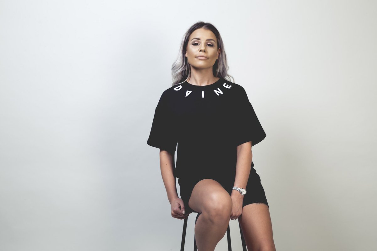 DVineSounds's tweet photo. 💥ATTENTION GIRLS!💥
.
2018 DVINE Summer Merch is available to pre order now on the @defectedstore! We’ve designed a bodysuit & box dress especially for you! 🔥🚺
.
.
Link: https://t.co/22L59j2FmV
.
.
#DVINESounds #DefectedStore #DStore #Merchandise #Summer https://t.co/lgvv2ZmFPD