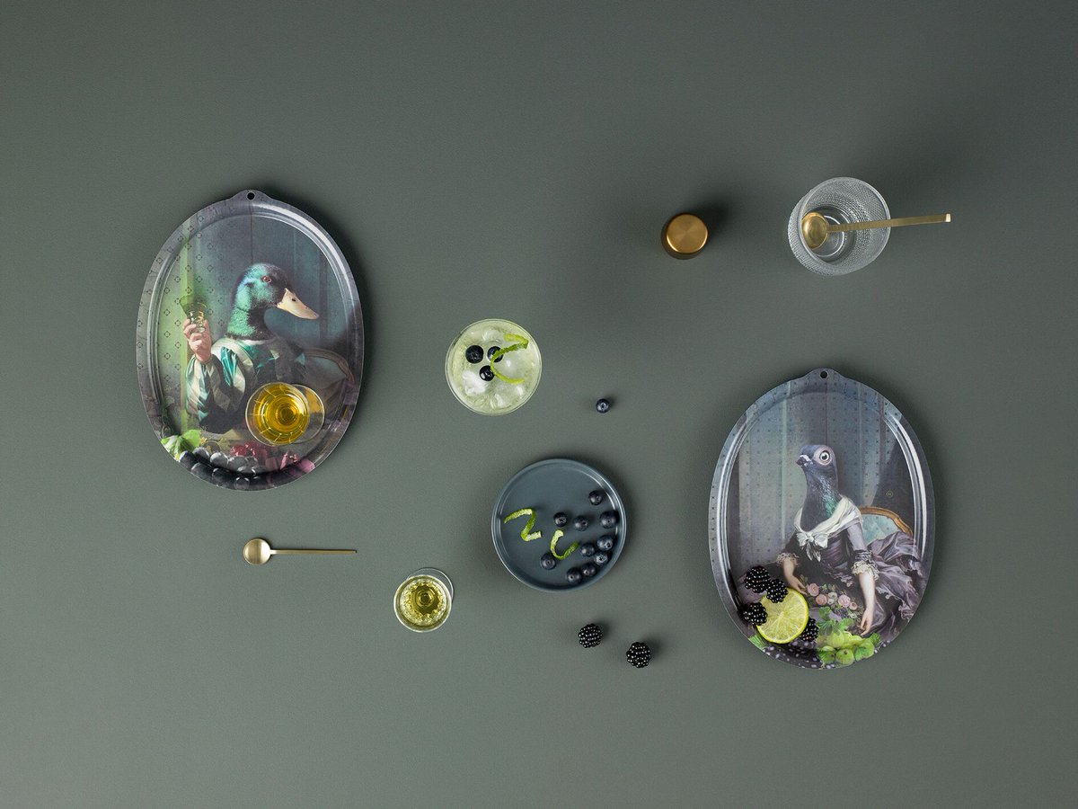 RF_Int's tweet photo. The Ibride ‘Galerie De Portraits’ can be used as a tray or hung on the wall as a striking artwork. Each tray is packaged beautifully, making them an ideal and unique birthday or wedding present. View the full collection on our site under wall art #FlatlayGoals https://t.co/OZURz4teRQ