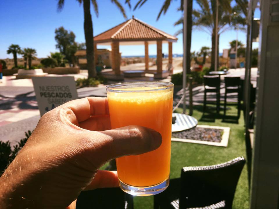 RteJesusGor's tweet photo. Desayunar en nuestra terraza sigue siendo el mejor plan en #Canet 🍣🍞🍹 https://t.co/eQ0KHBXHS0