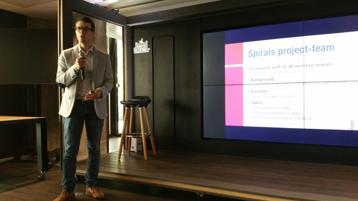 Inria's tweet image. #inriatechtalk #crowdsensing Romain Rouvoy présente les sujets de recherche de l&apos;équipe Spirals @Inria_Lille @univ_lille #iot #Mobile #cloud