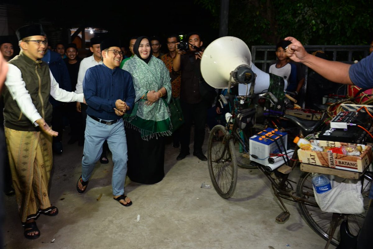 hendrabakti12's tweet photo. Melalui Kegiatan #JelajahDesa2018 Wakil Ketua MPR RI @cakimiNOW Dukung Mendes PDTT @EkoSandjojo Kembangan Ekonomi Kreatif di Desa.
@jokowi 
@mprgoid
@KemenDesa 
@SandjojoCenter 
@anwsanusi 
@taufikmadjid71 
@fachrilabalado https://t.co/ZVHA8zC9vT