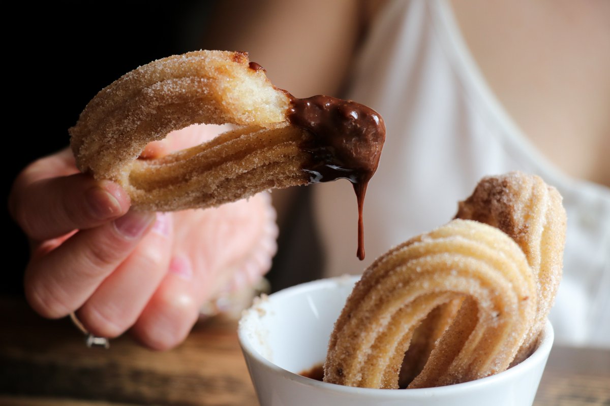 Mis amigos! 👋🏻 A delicious taste of Spain awaits over on my blog! 🇪🇸🍴🍷(👈🏻 That’s a glass of sangria by the way, not a red wine 😝!) 

Thanks <a href="/Ole_TapasUK/">OleTapasUK</a> for inviting us to dine at your tapas bar in John St, Bath 😍

thebathonian.com/theblog/2018/5…

#visitbath #Bathindie #review