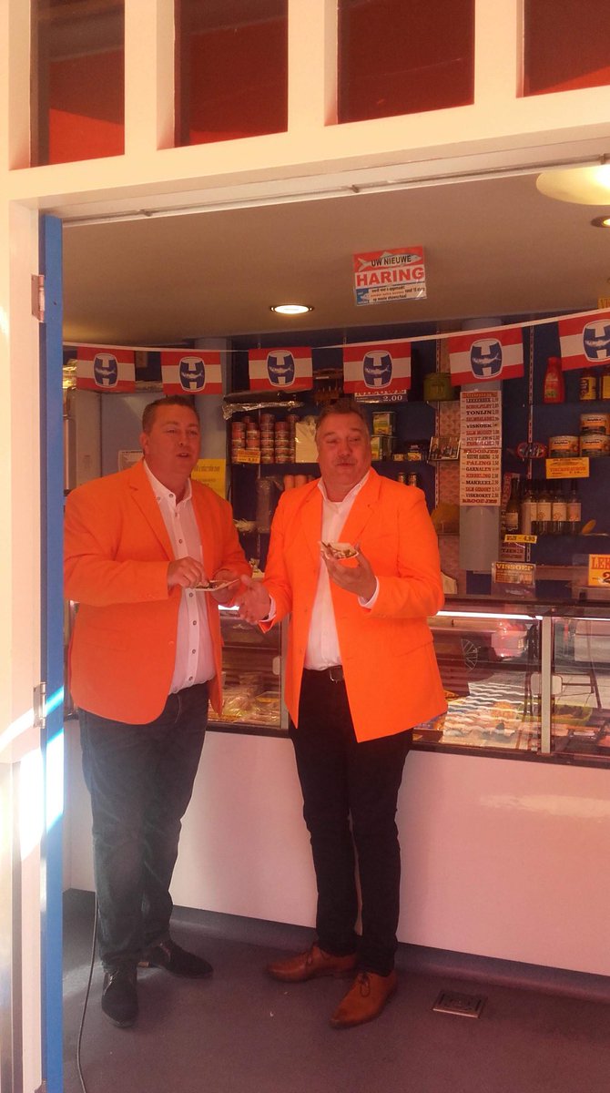 Woensdag 13 juni tussen 12 en 13:00 uur zullen <a href="/DeErPas/">De ErPa's</a> een optreden verzorgen bij Vishandel Gebroeders Molenaar aan de Bos en Lommerweg in Amsterdam. De nieuwe haring is er dan en wij promoten hun haring en onze single!  Het wordt een feestje!
