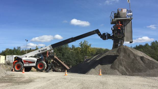 ConstructionCay's tweet photo. A découvrir sur @ConstructionCay ce matin: des #télescopiques @BobcatCompany chez @CEMEXFrance / une #nouvelle #niveleuse #allemande chez @Lomater_ltda / @CTEPlatforms sur le podium @steelprize / le #fonçage par @thyssenkrupp.
https://t.co/JhebsYNHU3 https://t.co/nUeZsdYYwN