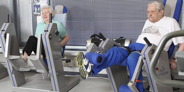 Tehoharjoittelu kuntosalilla on tehokkain tapa kasvattaa lihasvoimaa. Espoossa tutkitaan parhaillaan, mitä vaikutuksia harjoittelu tuo kotona kiikun kaakun pärjäävien ikäihmisten fyysiseen toimintakykyyn bit.ly/2H5x9nG <a href="/EspooEsbo/">Espoon kaupunki</a> #hyvätervearki #hyte #voimaavanhuuteen