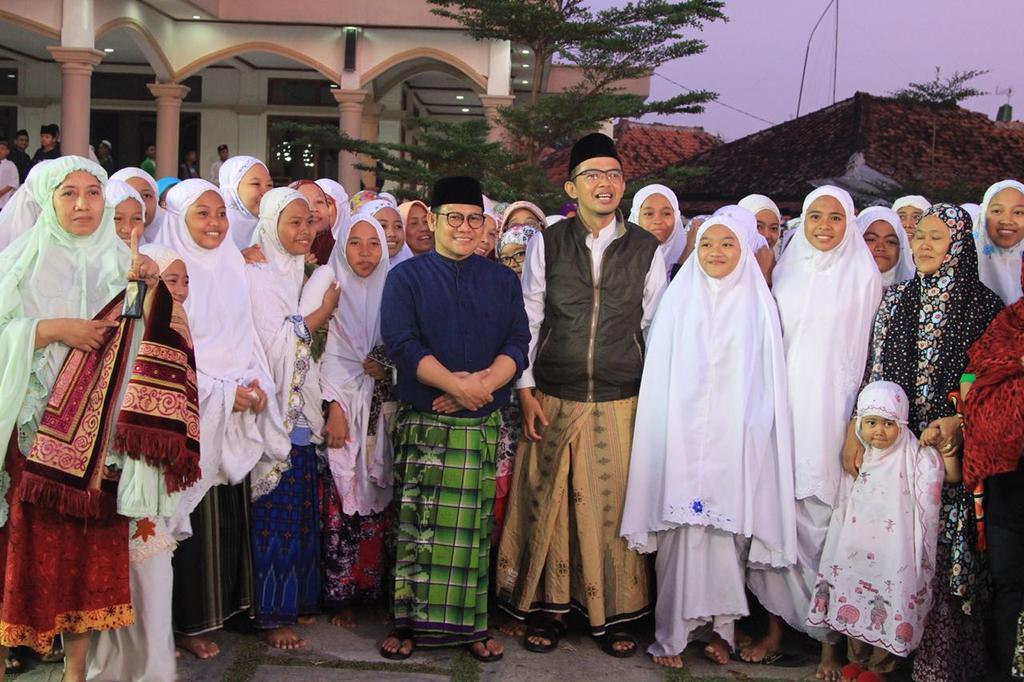 #JelajahDesa2018 <a href="/cakimiNOW/">A Muhaimin Iskandar</a> <a href="/jokowi/">Joko Widodo</a> <a href="/EkoSandjojo/">Eko P. Sandjojo</a> jelajah Desa Penuh Makna membawa kemajuan dan kemandirian Masyarakat Desa